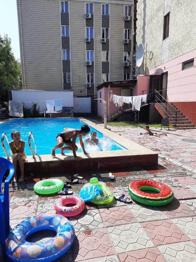 King House Hotel Bişkek Dış mekan fotoğraf