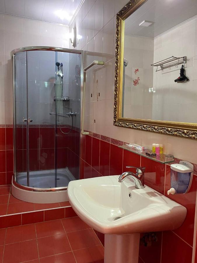 King House Hotel Bişkek Dış mekan fotoğraf
