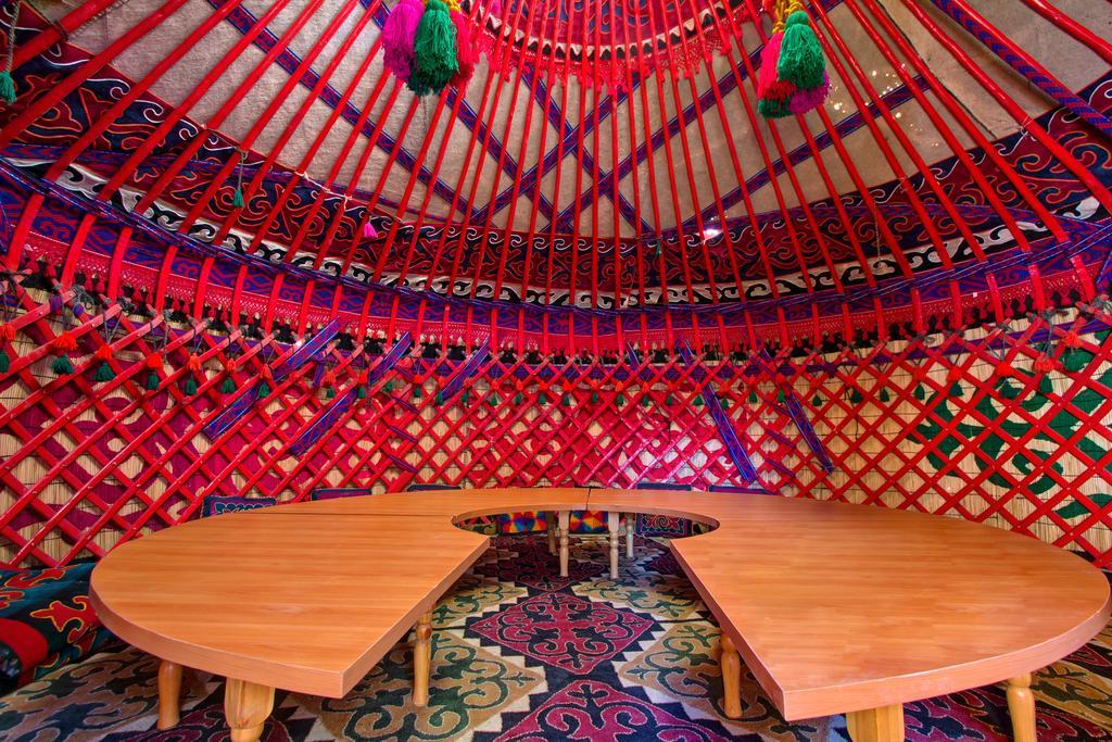 King House Hotel Bişkek Dış mekan fotoğraf