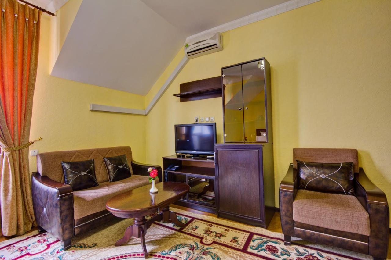King House Hotel Bişkek Dış mekan fotoğraf