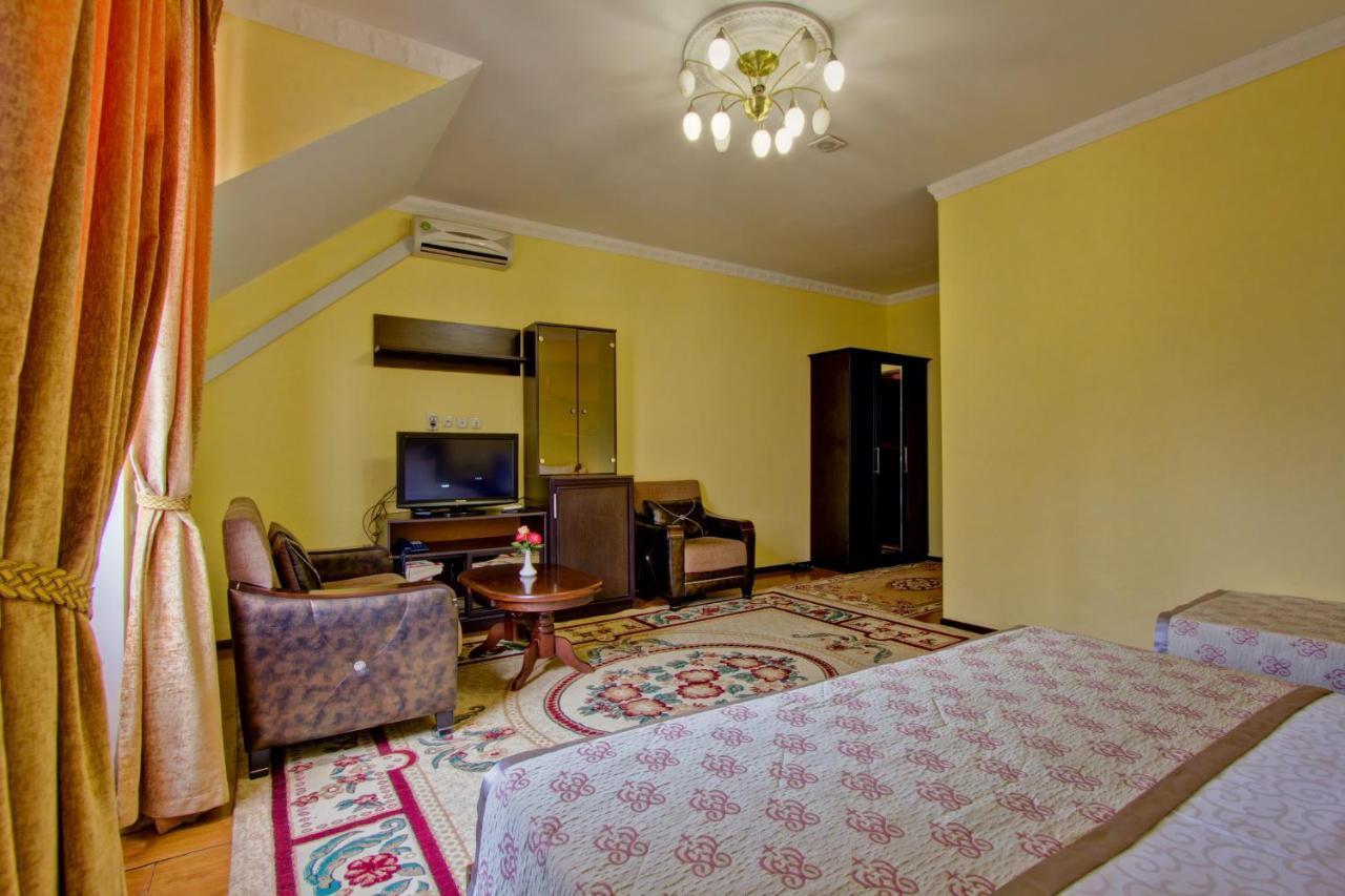 King House Hotel Bişkek Dış mekan fotoğraf