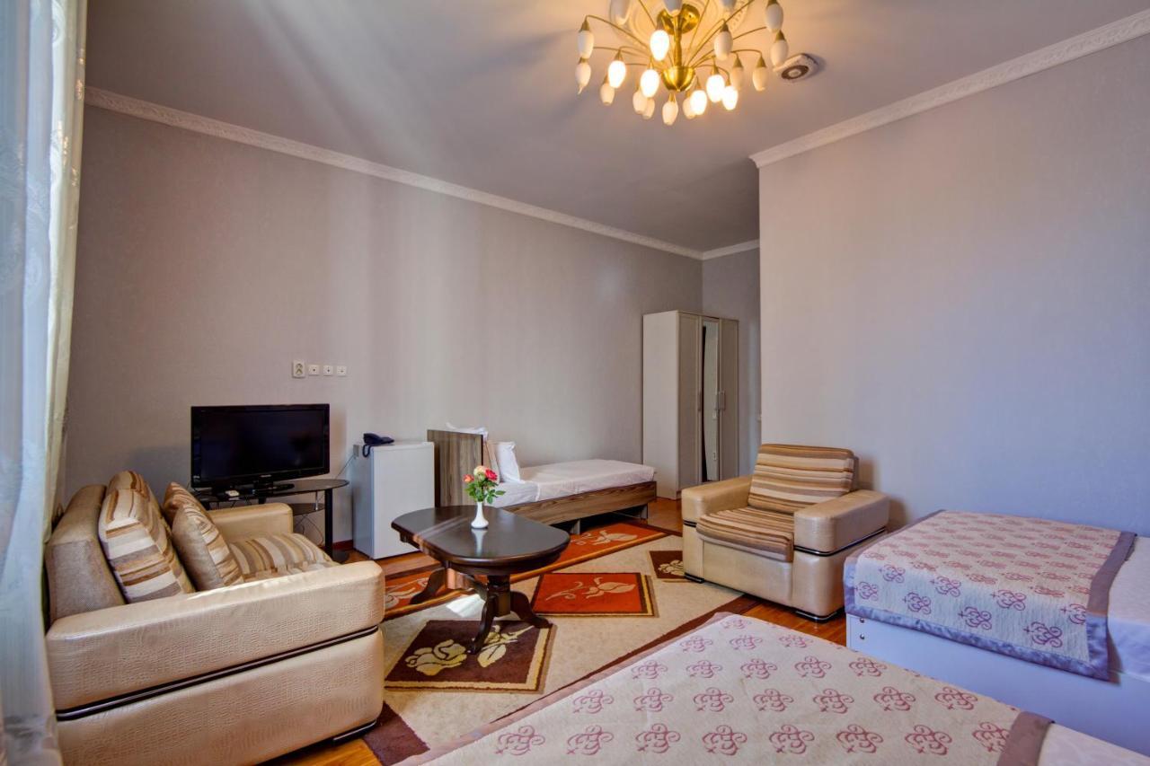 King House Hotel Bişkek Dış mekan fotoğraf