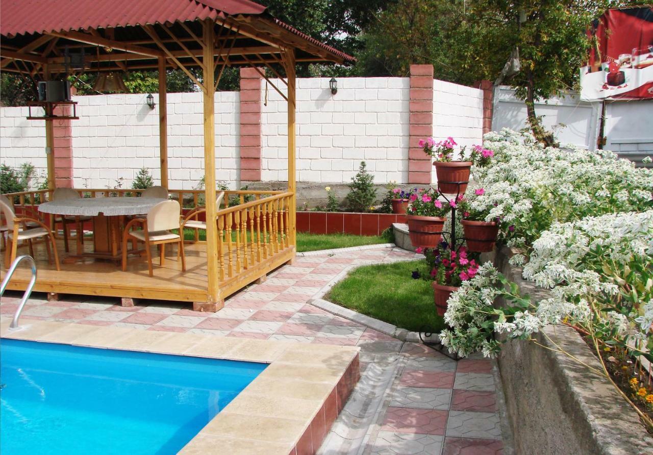 King House Hotel Bişkek Dış mekan fotoğraf