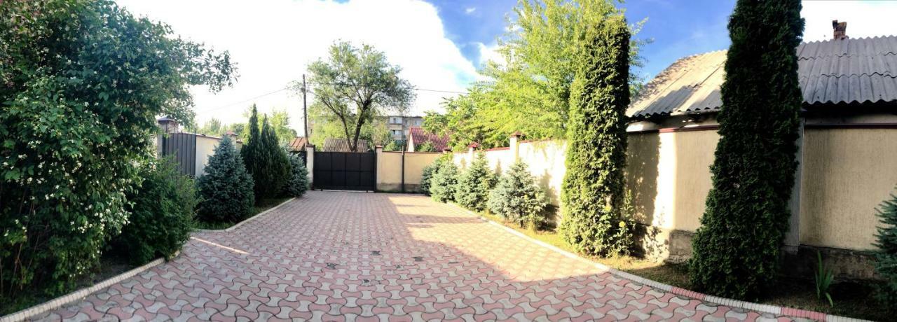 King House Hotel Bişkek Dış mekan fotoğraf
