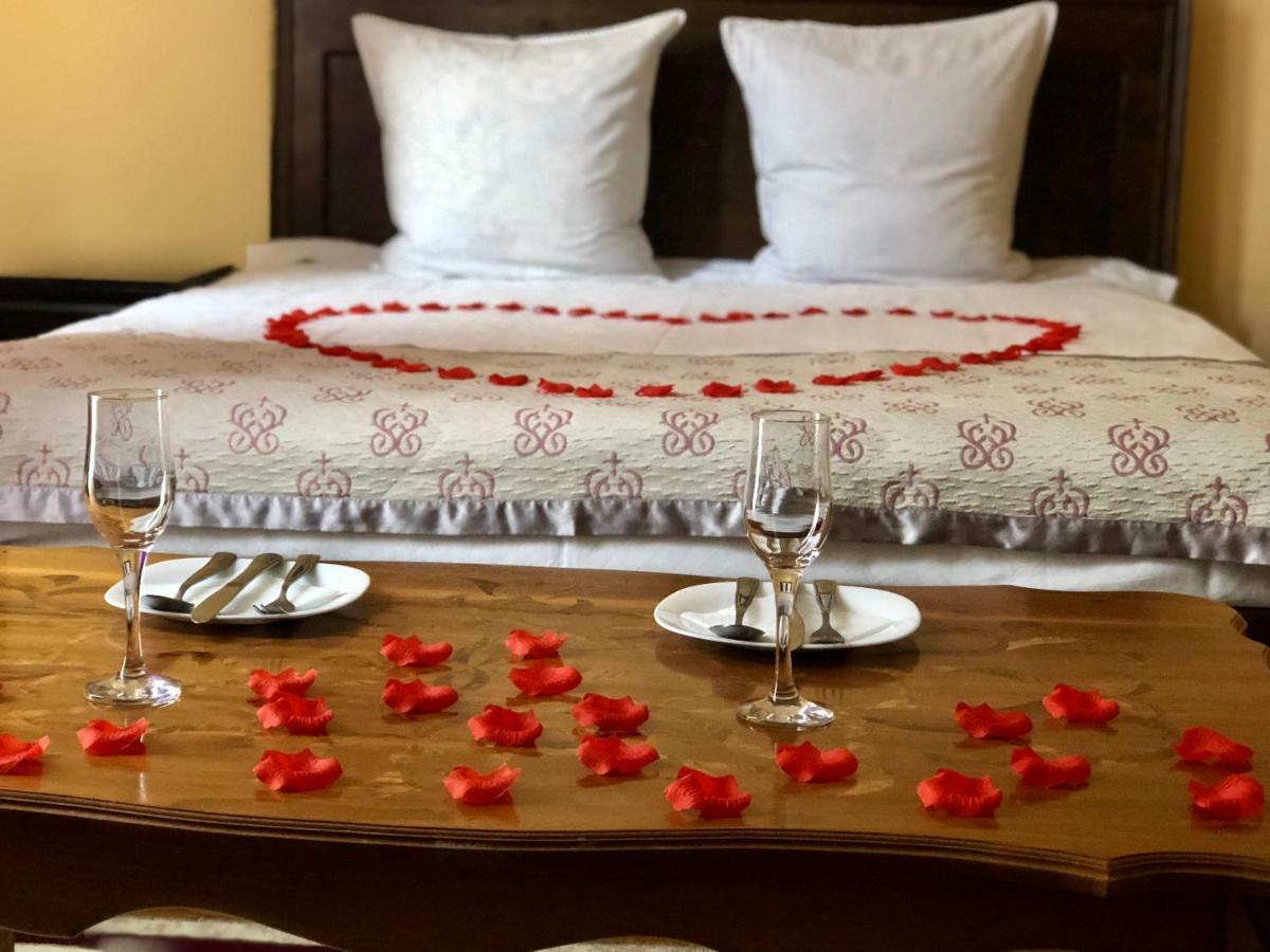 King House Hotel Bişkek Dış mekan fotoğraf